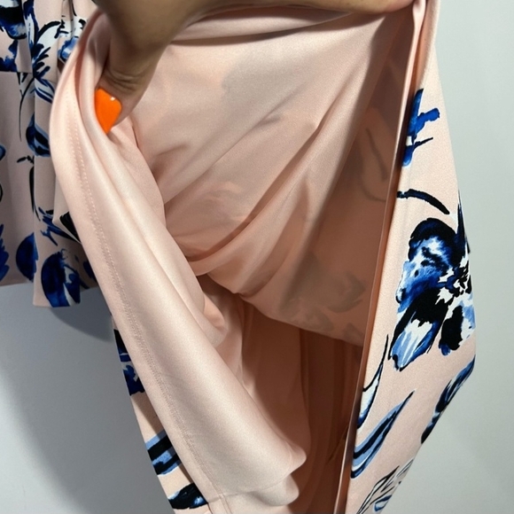 Eliza J Blue and Cream Floral Long Sleeve Dress - Picture 3 of 6